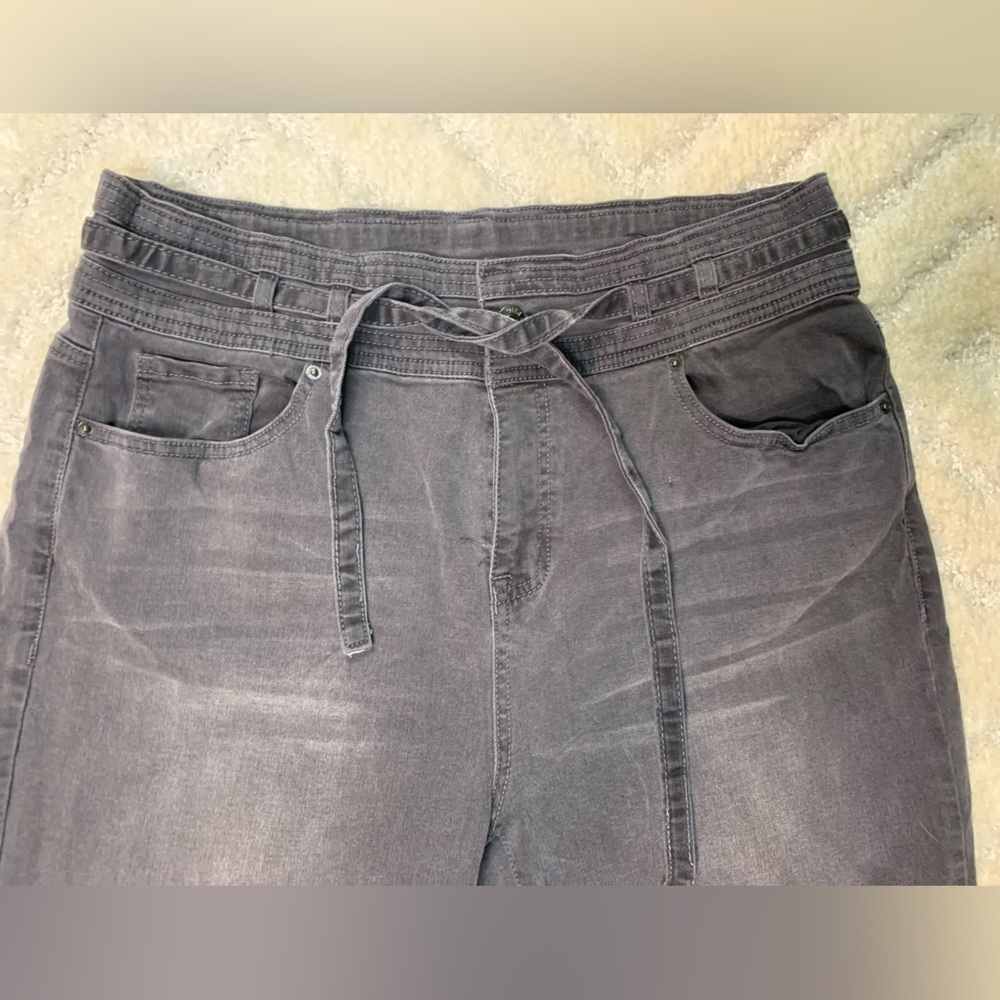 Elliott & Vine High Rise Unique Waist Black Cotton Blend Jeans Plus size 14
